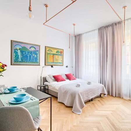 P&O Serviced Apartments Old Town Square Studio Warschau Buitenkant foto