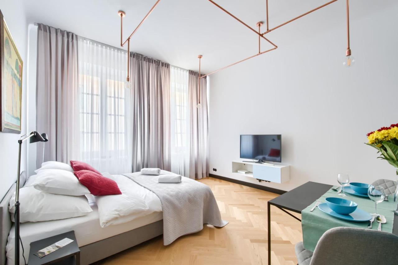 P&O Serviced Apartments Old Town Square Studio Warschau Buitenkant foto